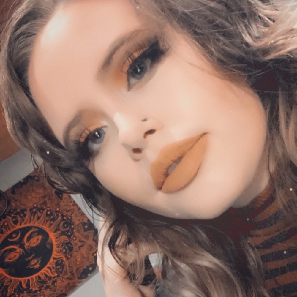 Meet your Posher, Amber